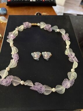 1986 Avon Pastel Blossom Lavender and Cream Necklace/Matching Clip-On Earrings